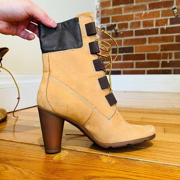 Timberland Women's High Heel Wheat Boots Size 7 M - Picture 5 of 16